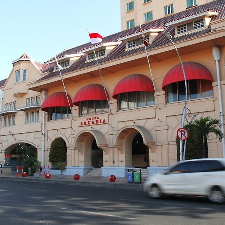 Arcadia Surabaya Hotel Екстер'єр фото