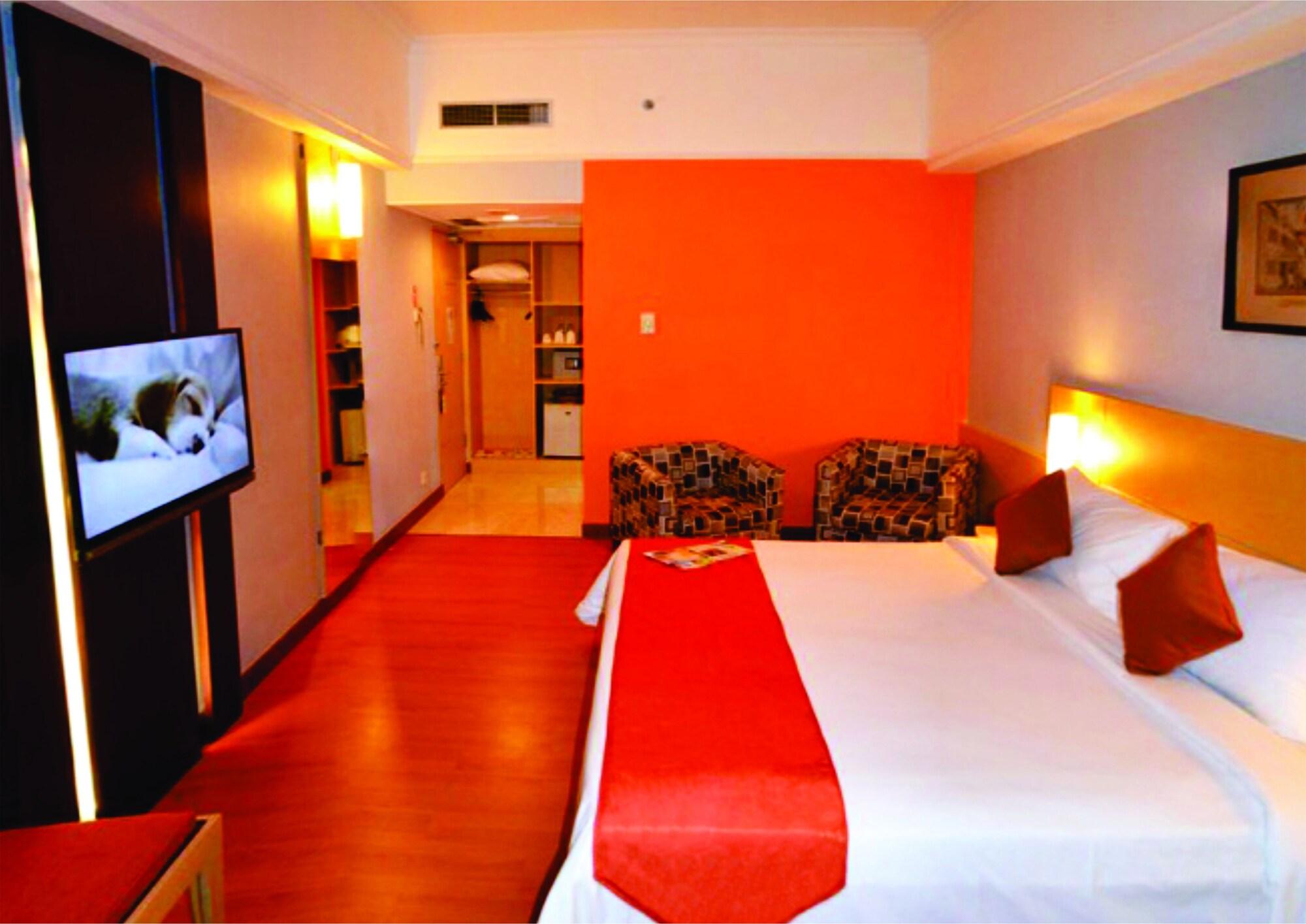 Arcadia Surabaya Hotel Екстер'єр фото