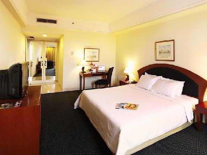 Arcadia Surabaya Hotel Екстер'єр фото