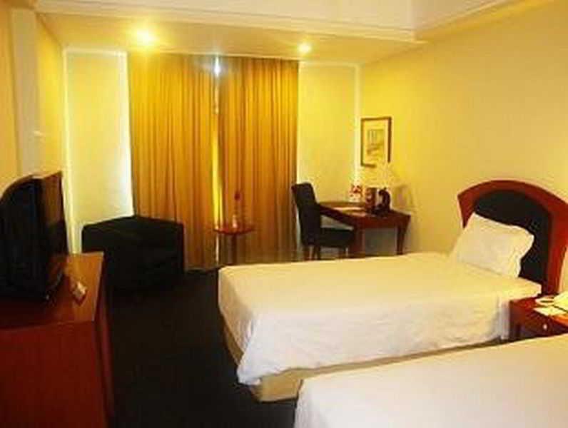 Arcadia Surabaya Hotel Екстер'єр фото