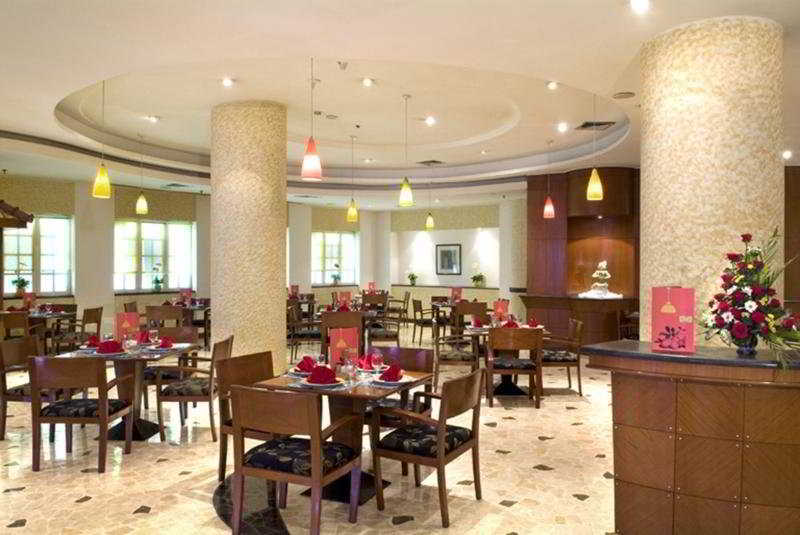 Arcadia Surabaya Hotel Екстер'єр фото