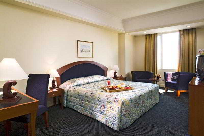 Arcadia Surabaya Hotel Екстер'єр фото