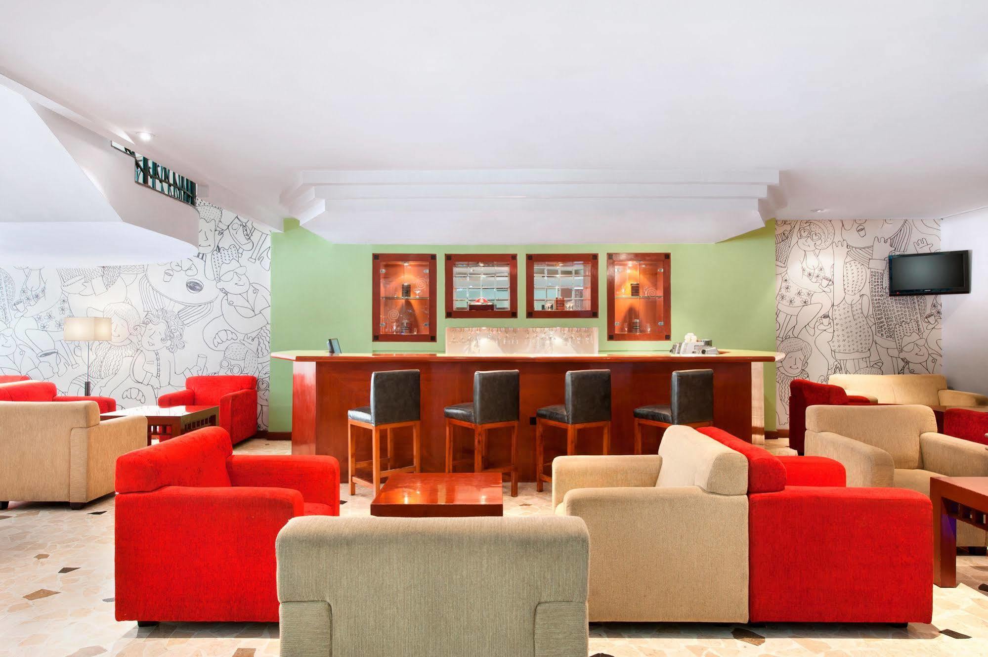 Arcadia Surabaya Hotel Екстер'єр фото