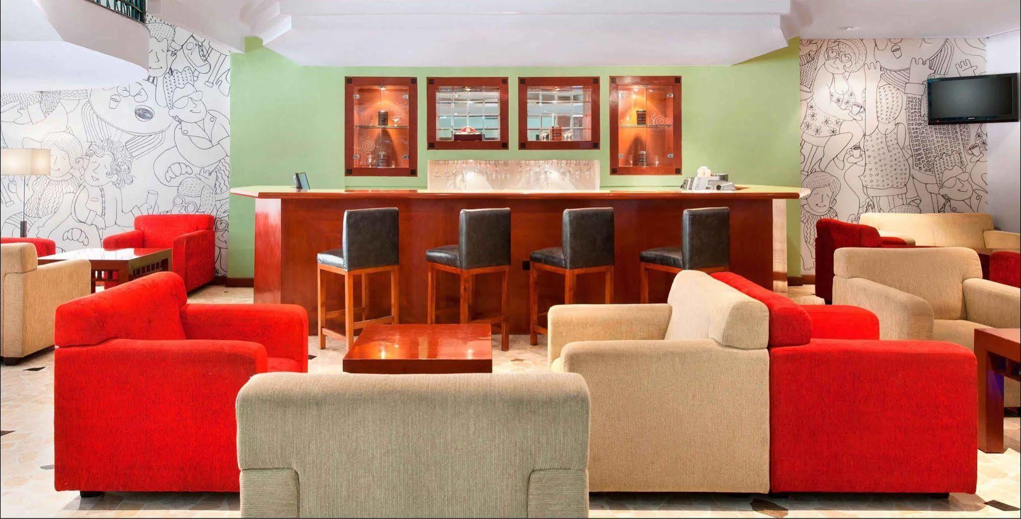 Arcadia Surabaya Hotel Екстер'єр фото