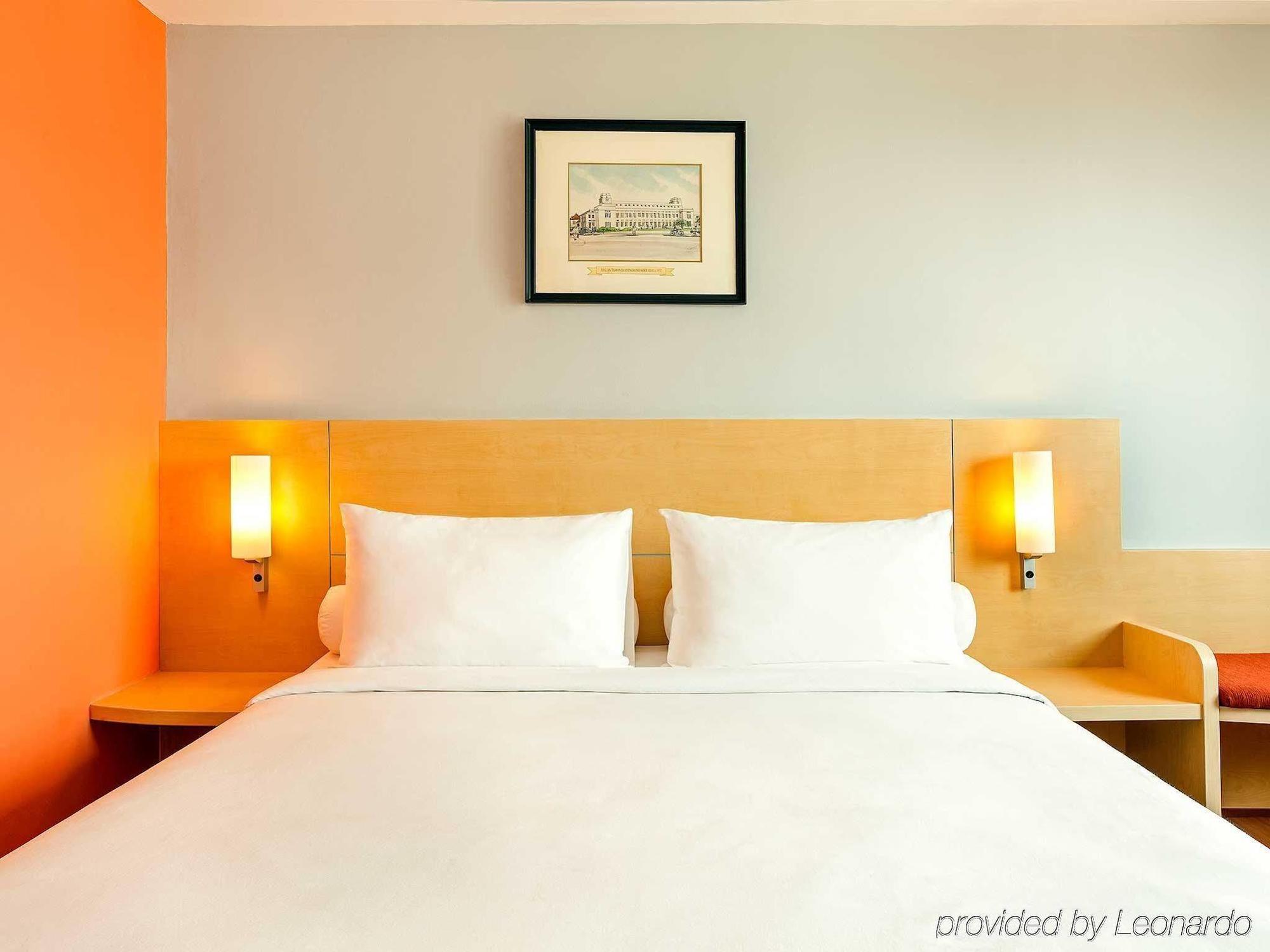 Arcadia Surabaya Hotel Екстер'єр фото