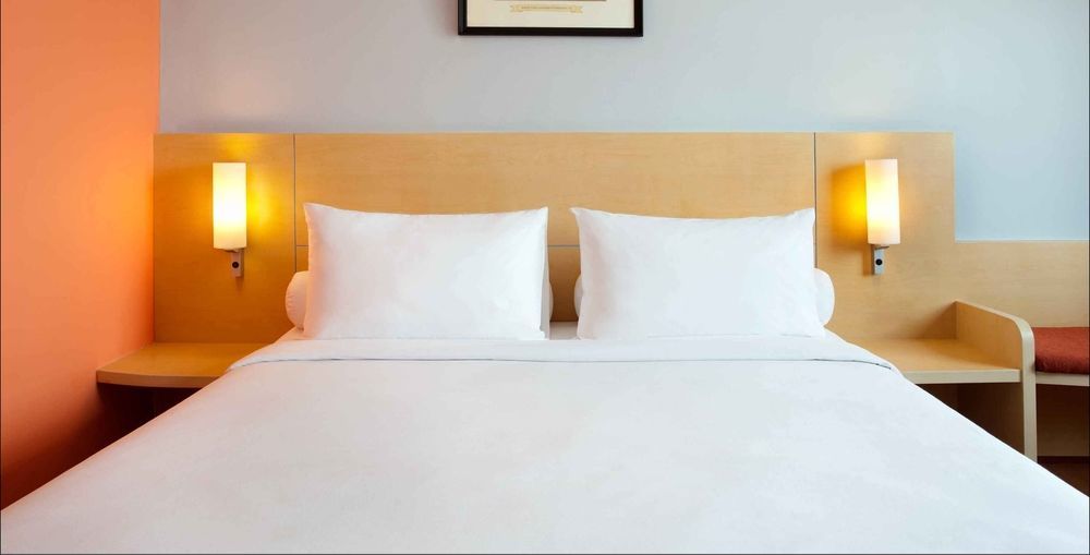 Arcadia Surabaya Hotel Екстер'єр фото